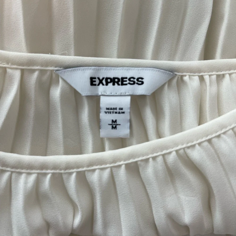 Express Blouse - Picture 3 of 3